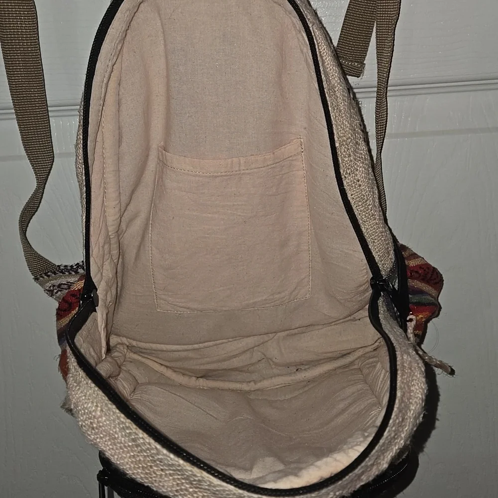 Pure World Backpack 🎒 - Picture 6 of 9